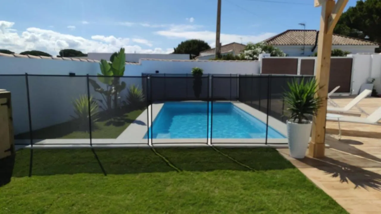 Holiday home Palapa Garden Alojamientos, Piscina Privada Y Cerca Del Mar Chiclana de la Frontera